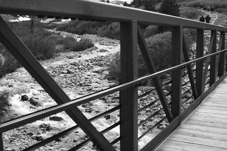 grays trailhead bridge